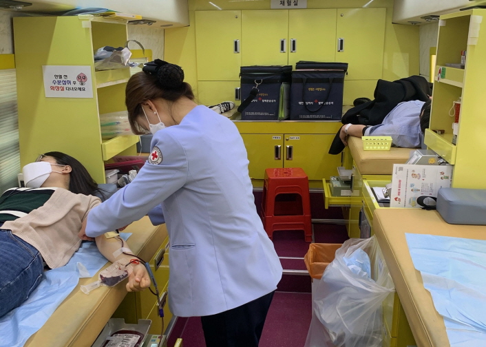 한국콘텐츠진흥원, ‘생명나눔, 사랑의 헌혈운동’에 두 팔 걷었다 사진